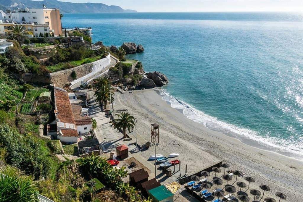 Апартаменты Acapulco Playa -Нерха Экстерьер фото