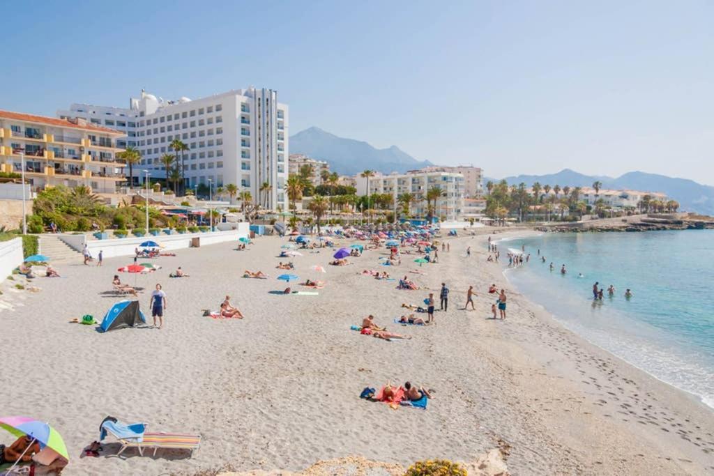 Апартаменты Acapulco Playa -Нерха Экстерьер фото